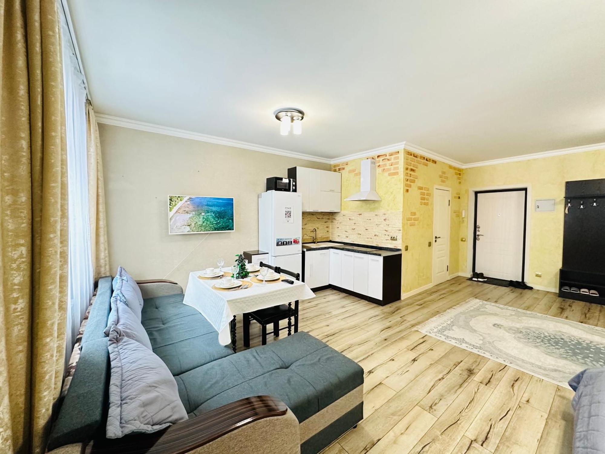 Vostochnyi Park Apartament In The Center Of Almaty Lejlighed Eksteriør billede