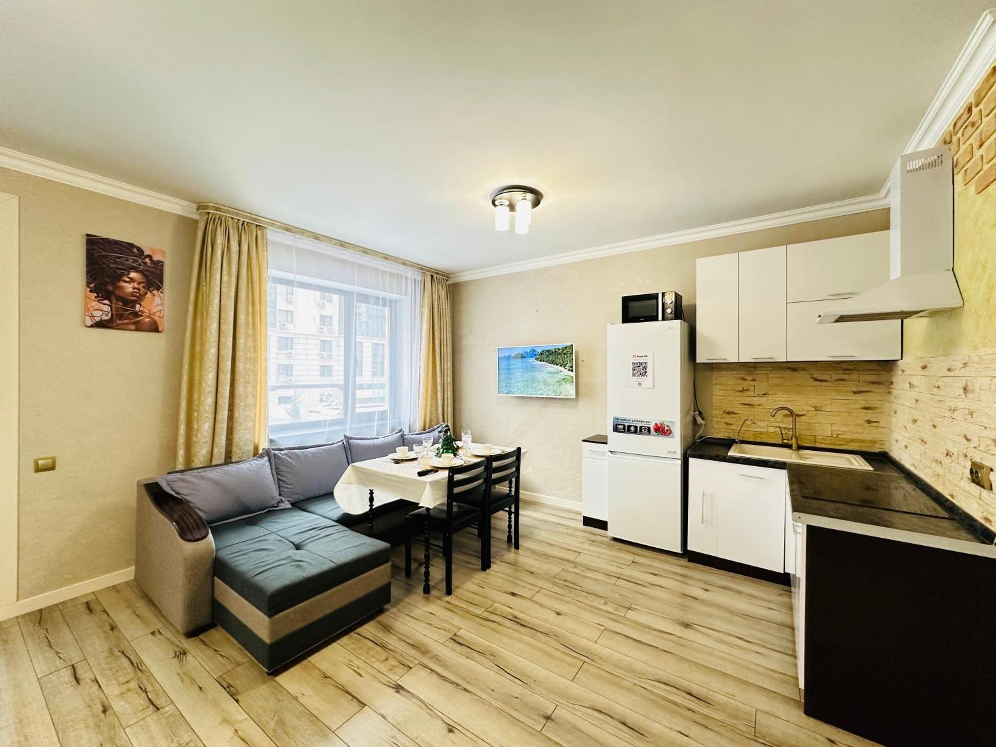 Vostochnyi Park Apartament In The Center Of Almaty Lejlighed Eksteriør billede